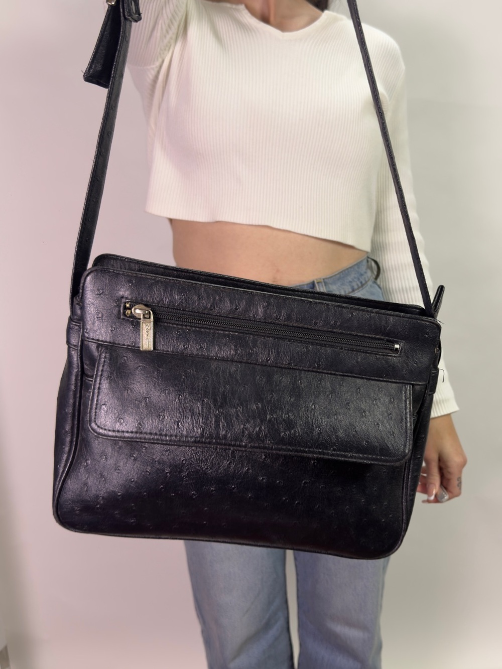 Vintage Black Faux Ostrich Leather Messenger Adjustable Purse | VTG Bueno Bag